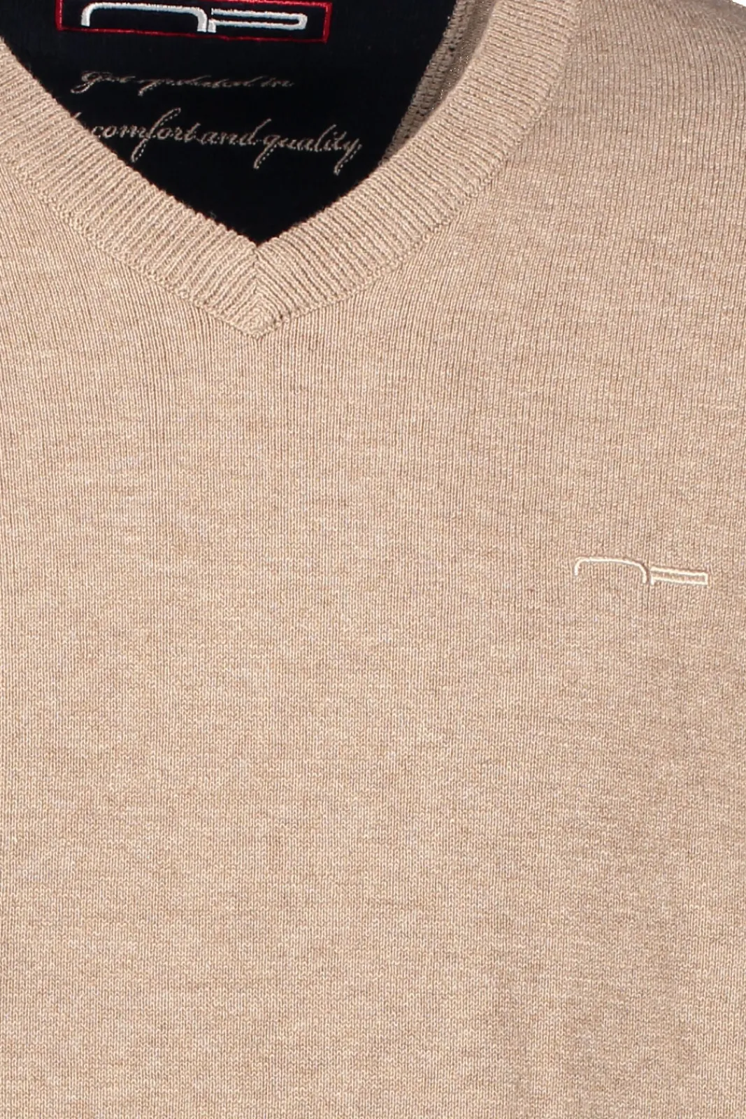 Shop AP V-Neck 1670