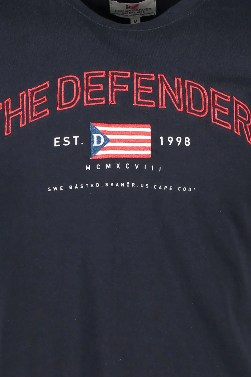 Online THE DEFENDER James Tee